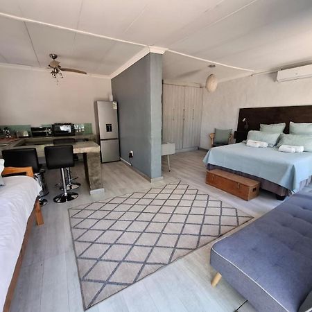 Emmaus Apartment Блоемфонтейн Екстериор снимка